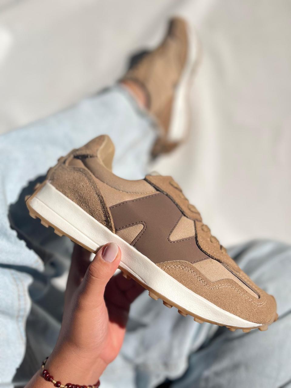 Tênis New Balance 327